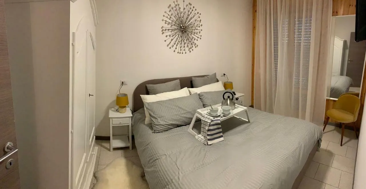 Sestola Houseアパートメント イタリア